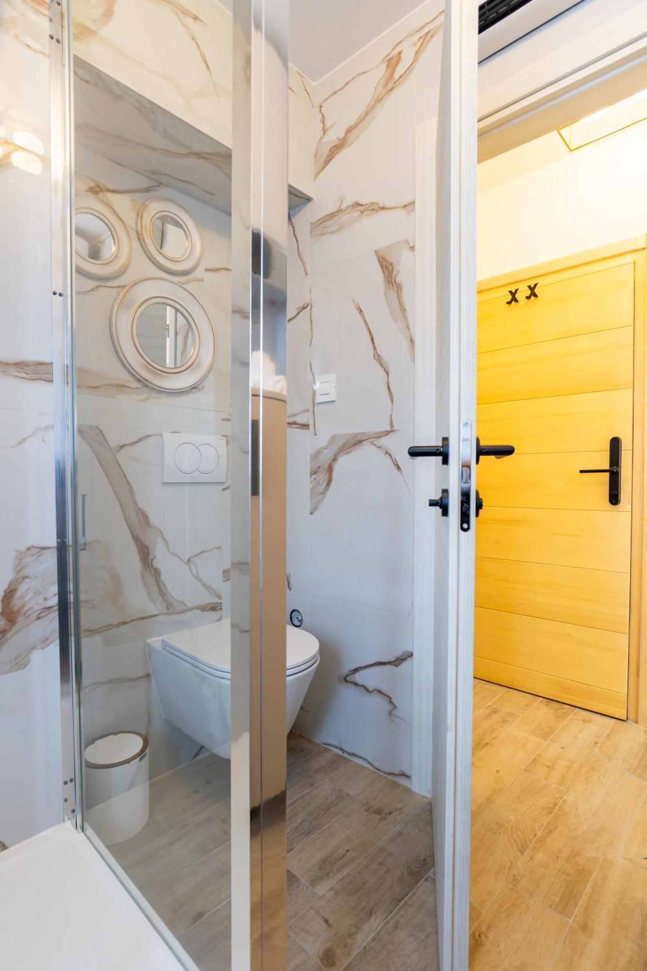 Luxury Lifestyle Rooms Split Buitenkant foto